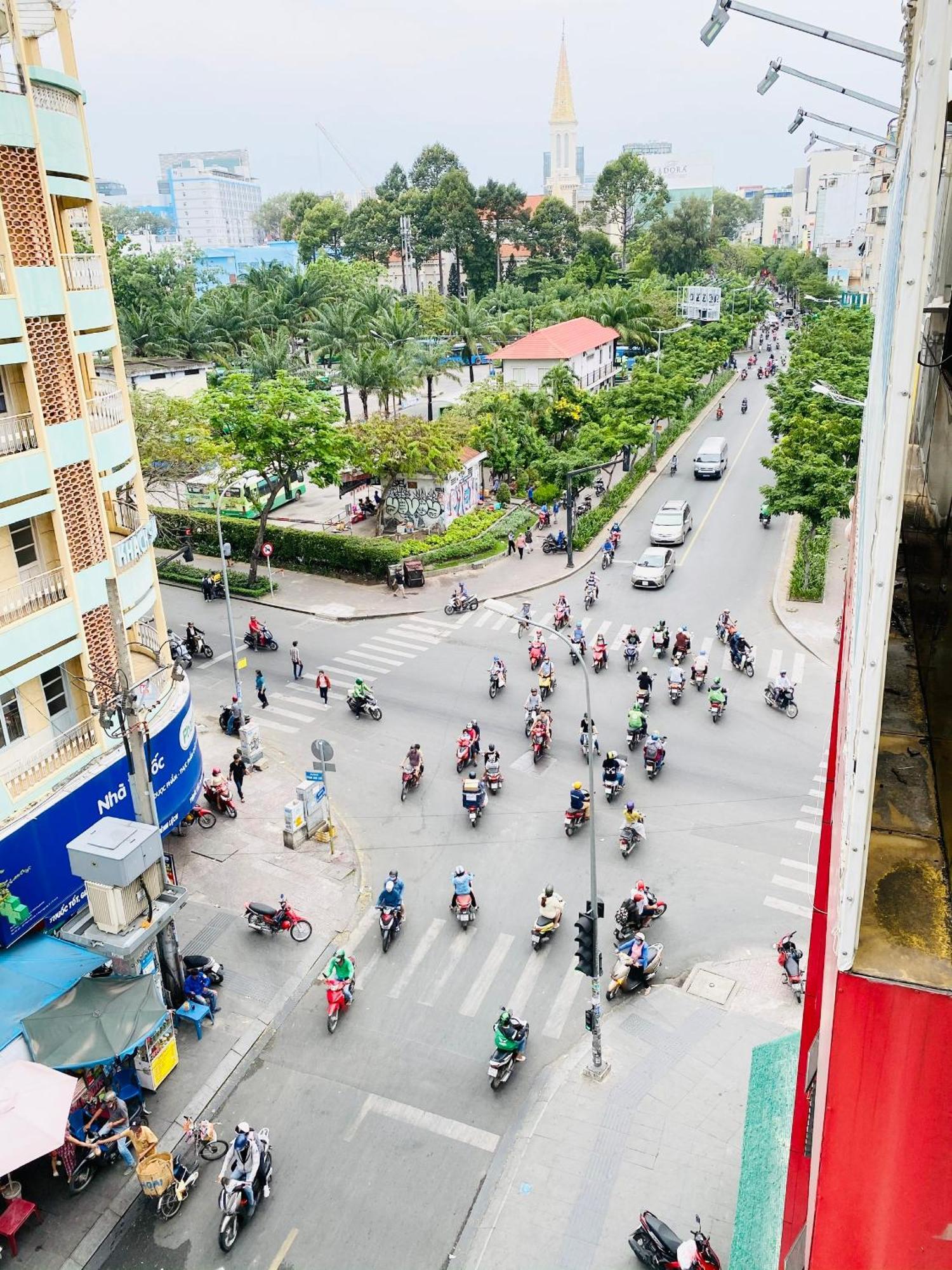 Home Away Do Quang Dau- Homestay, City Center, D1 مدينة هوشي منه المظهر الخارجي الصورة