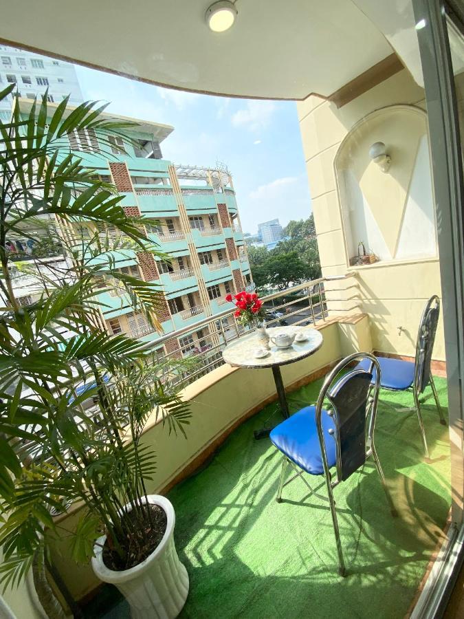 Home Away Do Quang Dau- Homestay, City Center, D1 مدينة هوشي منه المظهر الخارجي الصورة